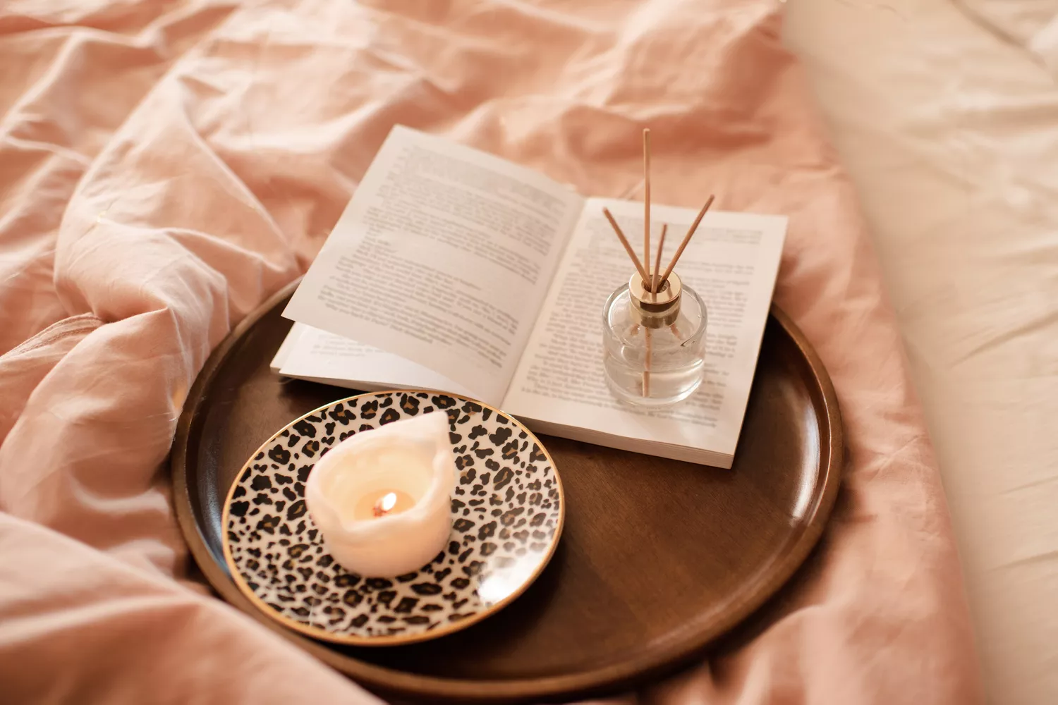 7 Ways to Wind Down and Relax Before Bed, According to Therapists