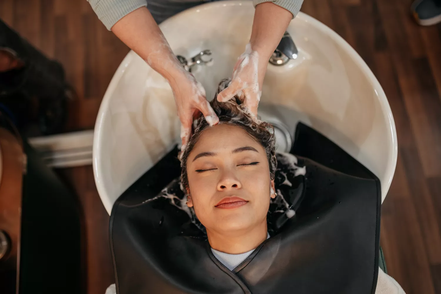 Head Spas Are Popping Up Everywhere—Here’s What to Expect When You Book an Appointment